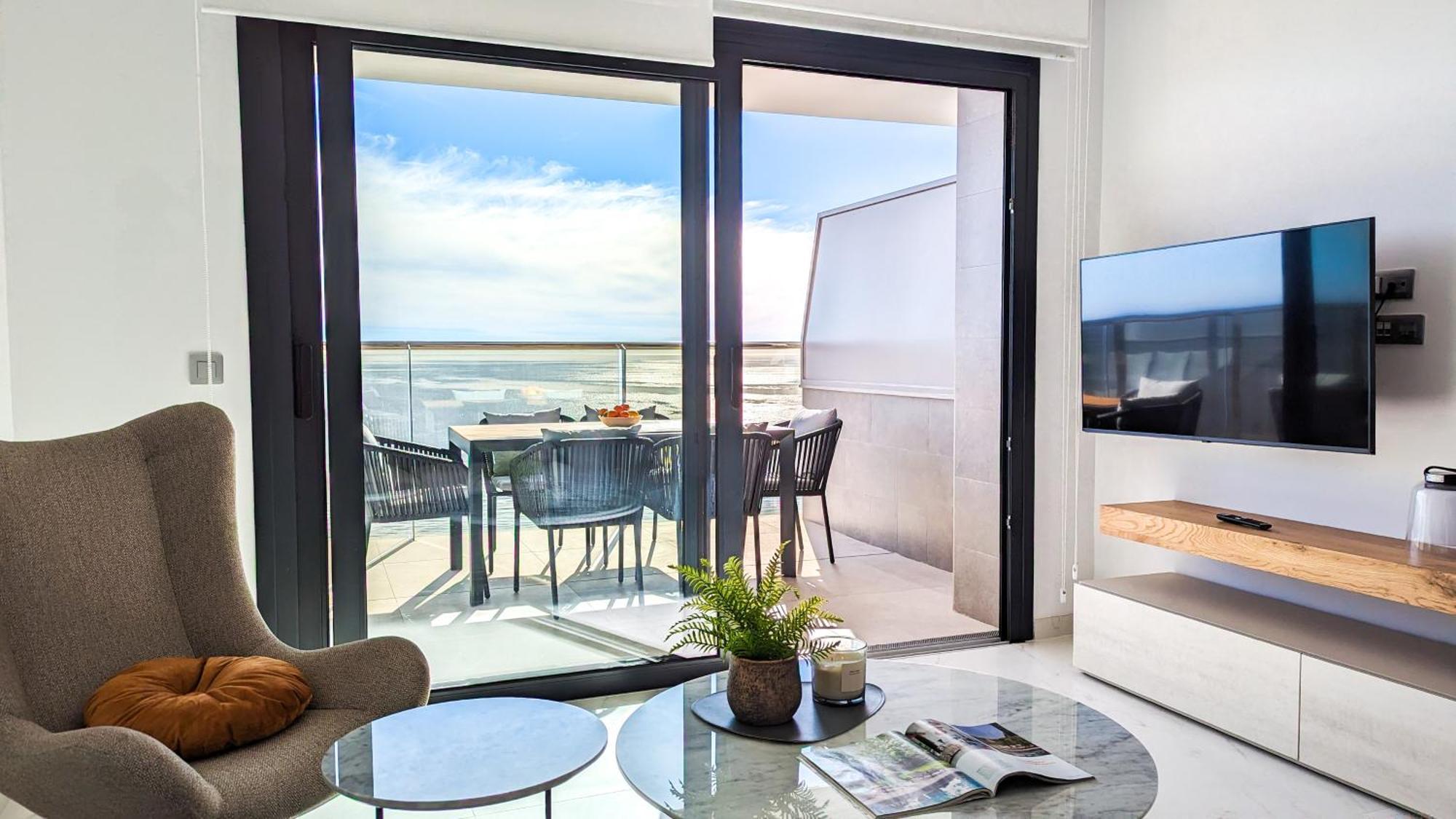 Sunset Cliffs Superb Apartment